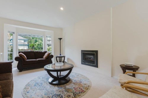 1565 Bramble Lane, Coquitlam, BC - Indoor Photo Showing Living Room With Fireplace