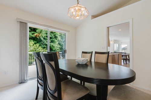 1565 Bramble Lane, Coquitlam, BC - Indoor Photo Showing Dining Room