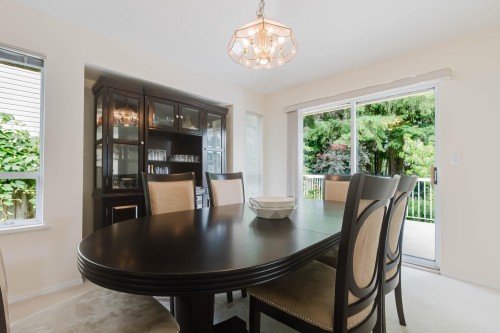 1565 Bramble Lane, Coquitlam, BC - Indoor Photo Showing Dining Room