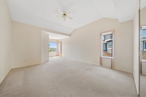 2677 Fortress Drive, Port Coquitlam, BC - Indoor Photo Showing Other Room