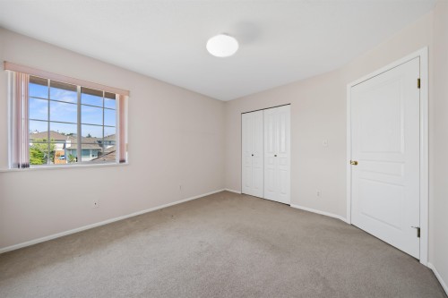 2677 Fortress Drive, Port Coquitlam, BC - Indoor Photo Showing Other Room