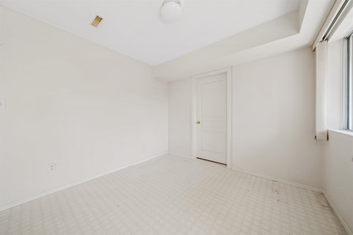 2677 Fortress Drive, Port Coquitlam, BC - Indoor Photo Showing Other Room