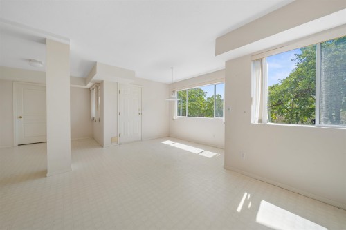 2677 Fortress Drive, Port Coquitlam, BC - Indoor Photo Showing Other Room