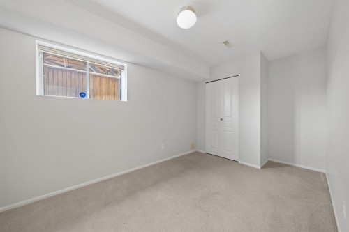 2677 Fortress Drive, Port Coquitlam, BC - Indoor Photo Showing Other Room