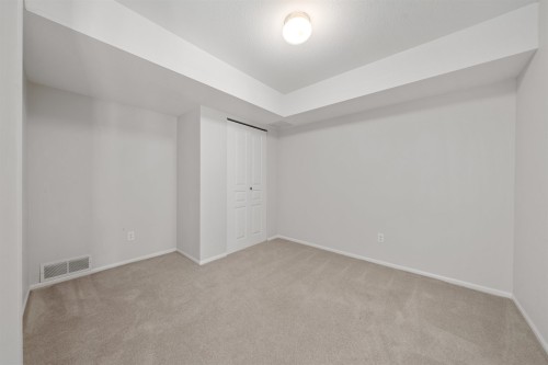 2677 Fortress Drive, Port Coquitlam, BC - Indoor Photo Showing Other Room