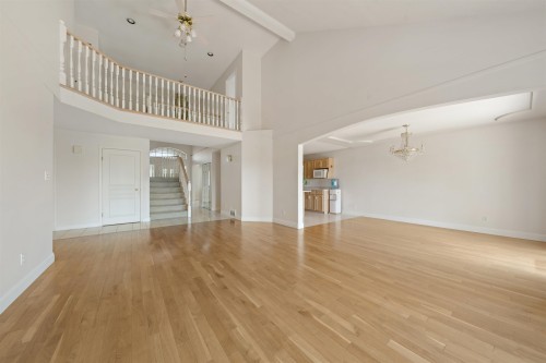 2677 Fortress Drive, Port Coquitlam, BC - Indoor Photo Showing Other Room