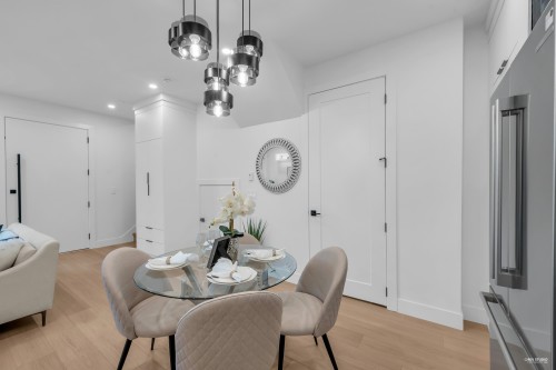 2715 Cheyenne Avenue, Vancouver, BC - Indoor Photo Showing Dining Room