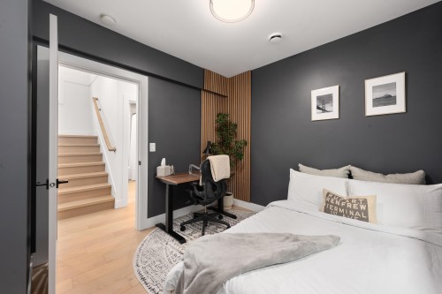 1220 11Th Avenue E, Vancouver, BC - Indoor Photo Showing Bedroom