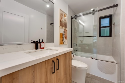 3200 Bosun Place, Coquitlam, BC - Indoor Photo Showing Bathroom