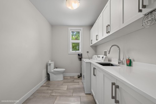 23376 124 Avenue, Maple Ridge, BC - Indoor