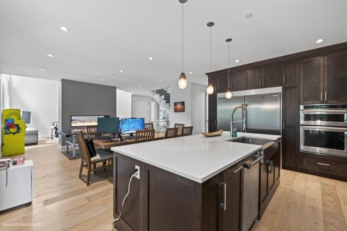 23376 124 Avenue, Maple Ridge, BC - Indoor Photo Showing Kitchen With Upgraded Kitchen