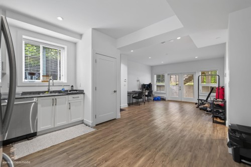 23376 124 Avenue, Maple Ridge, BC - Indoor