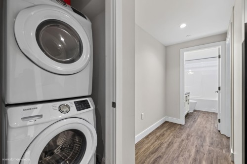 23376 124 Avenue, Maple Ridge, BC - Indoor Photo Showing Laundry Room