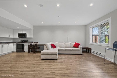 23376 124 Avenue, Maple Ridge, BC - Indoor