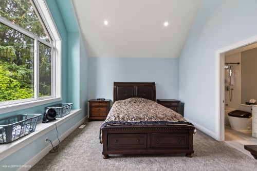 23376 124 Avenue, Maple Ridge, BC - Indoor Photo Showing Bedroom
