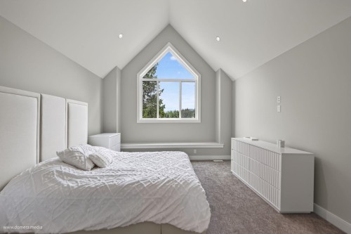 23376 124 Avenue, Maple Ridge, BC - Indoor Photo Showing Bedroom
