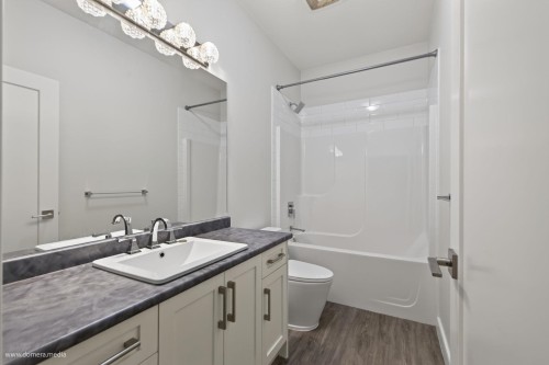 23376 124 Avenue, Maple Ridge, BC - Indoor Photo Showing Bathroom