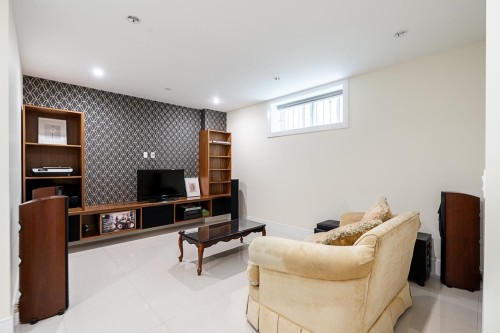 152 48Th Avenue W, Vancouver, BC - Indoor