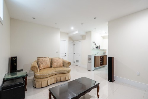 152 48Th Avenue W, Vancouver, BC - Indoor
