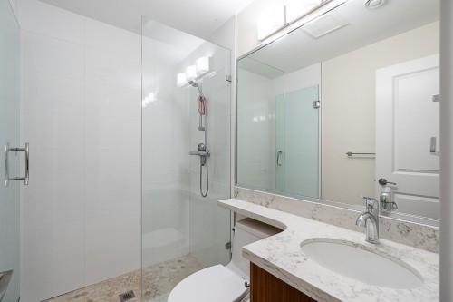 152 48Th Avenue W, Vancouver, BC - Indoor Photo Showing Bathroom