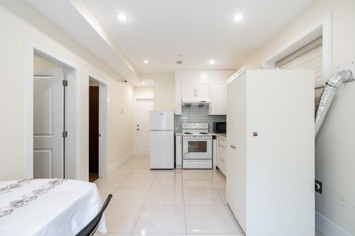 152 48Th Avenue W, Vancouver, BC - Indoor Photo Showing Kitchen