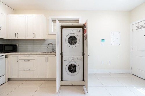 152 48Th Avenue W, Vancouver, BC - Indoor Photo Showing Laundry Room