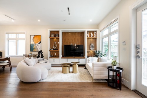152 48Th Avenue W, Vancouver, BC - Indoor Photo Showing Living Room