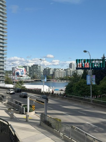 121 Georgia Street W, Vancouver, BC - Outdoor With View