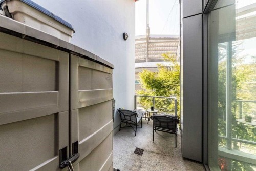 121 Georgia Street W, Vancouver, BC - Outdoor With Exterior