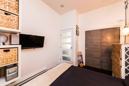 121 Georgia Street W, Vancouver, BC - Indoor Photo Showing Other Room