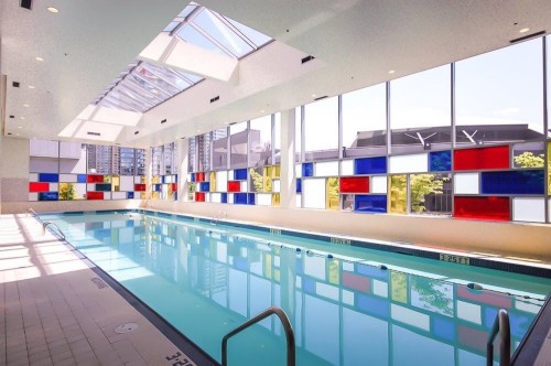 121 Georgia Street W, Vancouver, BC - Indoor Photo Showing Other Room With In Ground Pool