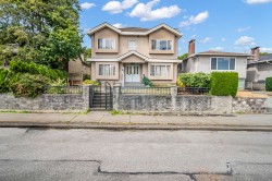 331 61st Avenue E Vancouver, BC V5X 2B5