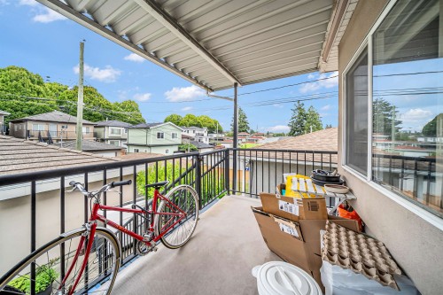 331 61St Avenue E, Vancouver, BC - Outdoor With Exterior