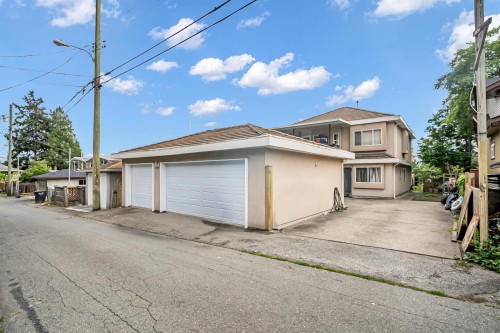 331 61St Avenue E, Vancouver, BC - Outdoor