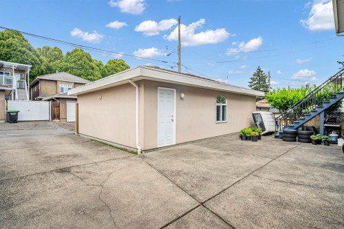 331 61St Avenue E, Vancouver, BC - Outdoor With Exterior