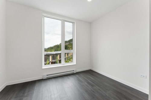 421-1500 Scott Crescent, Squamish, BC - Indoor Photo Showing Other Room