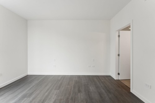 421-1500 Scott Crescent, Squamish, BC - Indoor Photo Showing Other Room