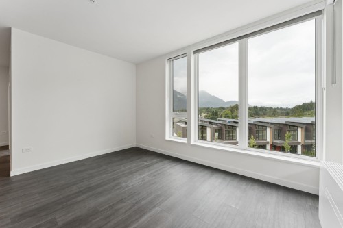 421-1500 Scott Crescent, Squamish, BC - Indoor Photo Showing Other Room