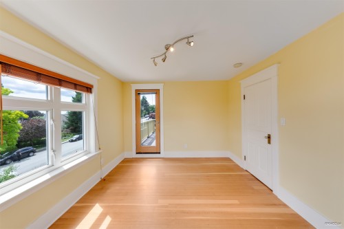 848 6Th Street E, North Vancouver, BC 
