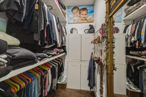 2985 Strangway Place, Squamish, BC - Indoor With Storage
