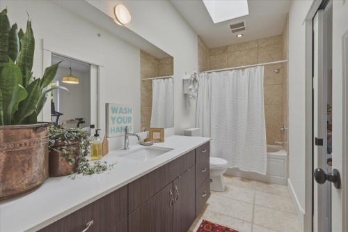 2985 Strangway Place, Squamish, BC - Indoor Photo Showing Bathroom