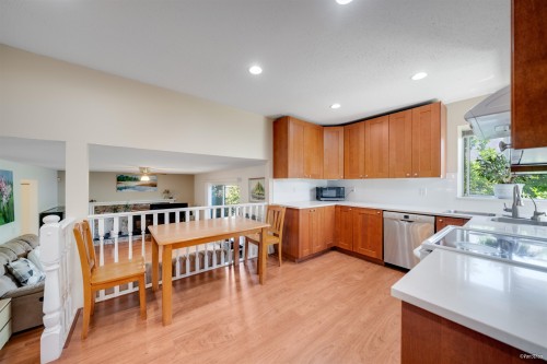 1295 Daimler Street, Coquitlam, BC - Indoor Photo Showing Other Room