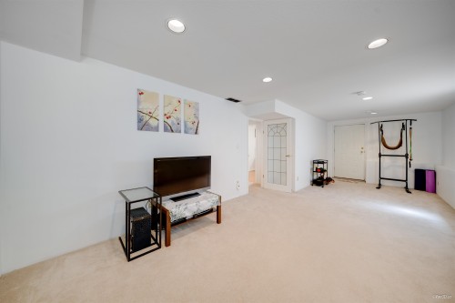 1295 Daimler Street, Coquitlam, BC - Indoor Photo Showing Other Room