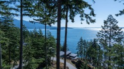 747 Seymour Bay Drive Bowen Island, BC V0N 1G2