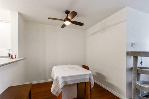 204-155 3Rd Street E, North Vancouver, BC - Indoor
