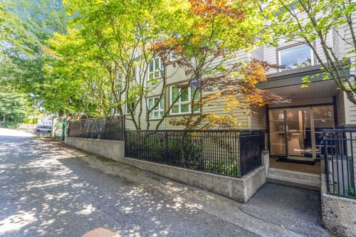 403-106 Kings Road W, North Vancouver, BC - Outdoor
