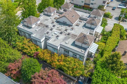 403-106 Kings Road W, North Vancouver, BC - Outdoor