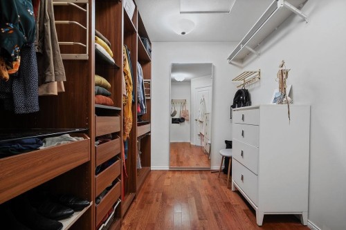 116 Parkside Drive, Port Moody, BC - Indoor With Storage