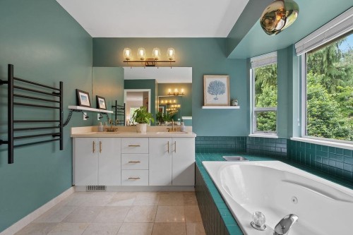 116 Parkside Drive, Port Moody, BC - Indoor Photo Showing Bathroom