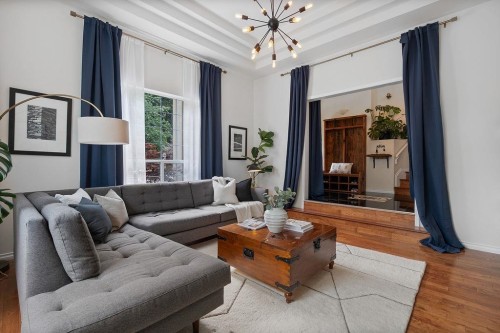 116 Parkside Drive, Port Moody, BC - Indoor Photo Showing Living Room